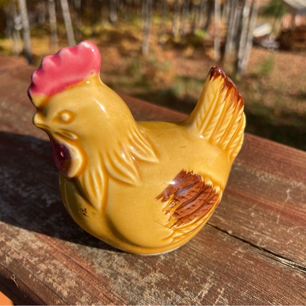 Vintage Ceramic Rooster Figurine Shaker Salt/pepper